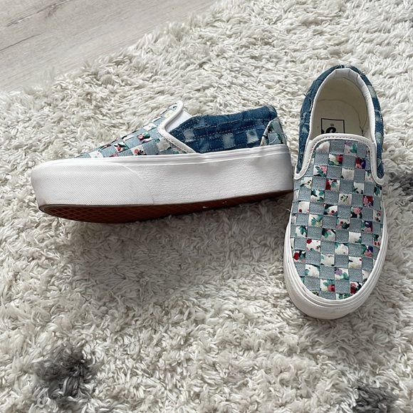 Vans Slip on Platforms - Picture 2 of 7